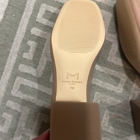 NWT Tan patent Marc Fisher Mary Jane block heel Size 7 - Picture 8 of 8